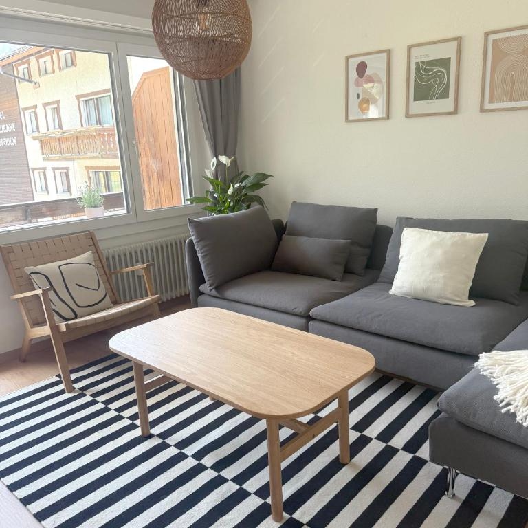 Gorgeous Modern Mountain View Flat in Täsch with free parking - Apartment mit 2 Schlafzimmern und Bergblick - 3