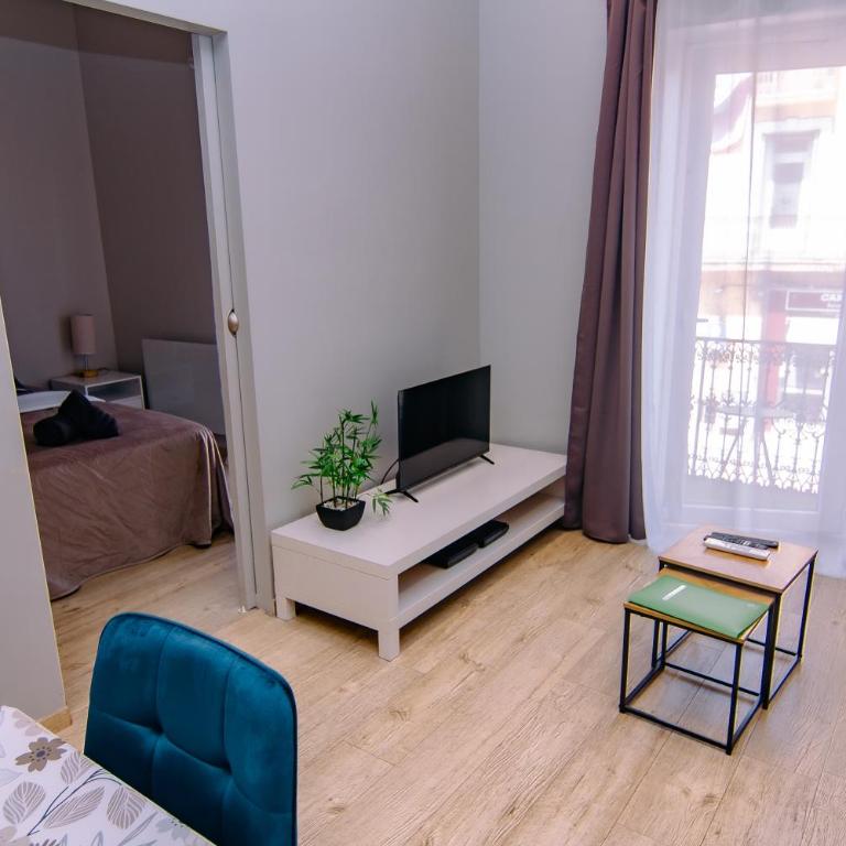 Confort & clim Logement 4 pers proche gare, centre et Polygone - Appartement 1 Chambre - 17