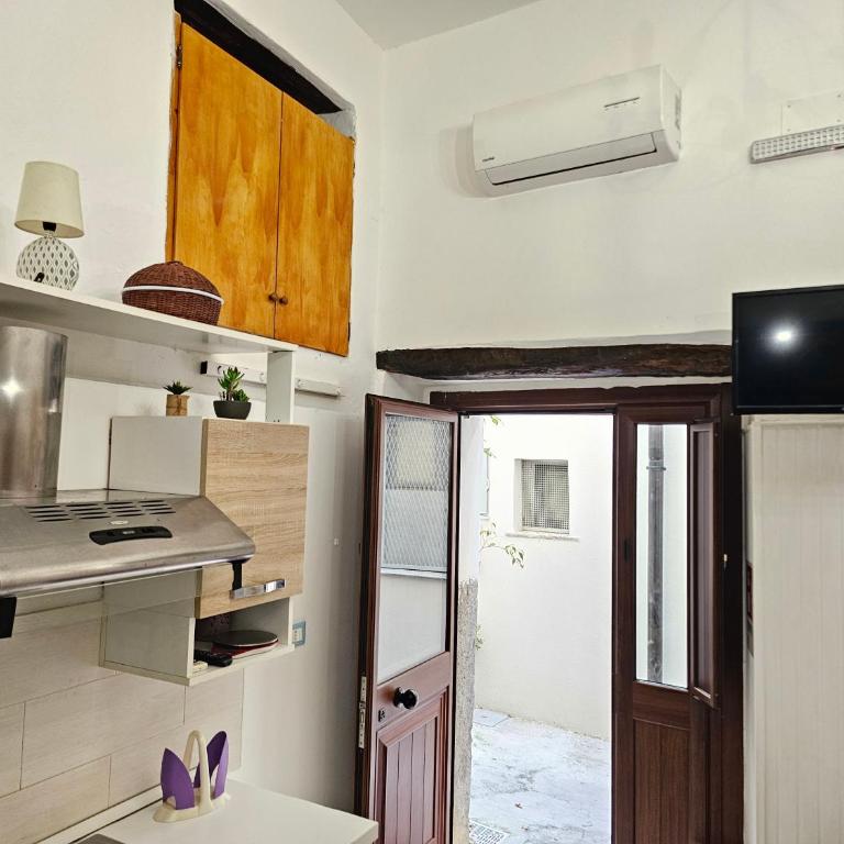 Cortile Maggiore Home - Appartamento con 2 Camere da Letto - 20