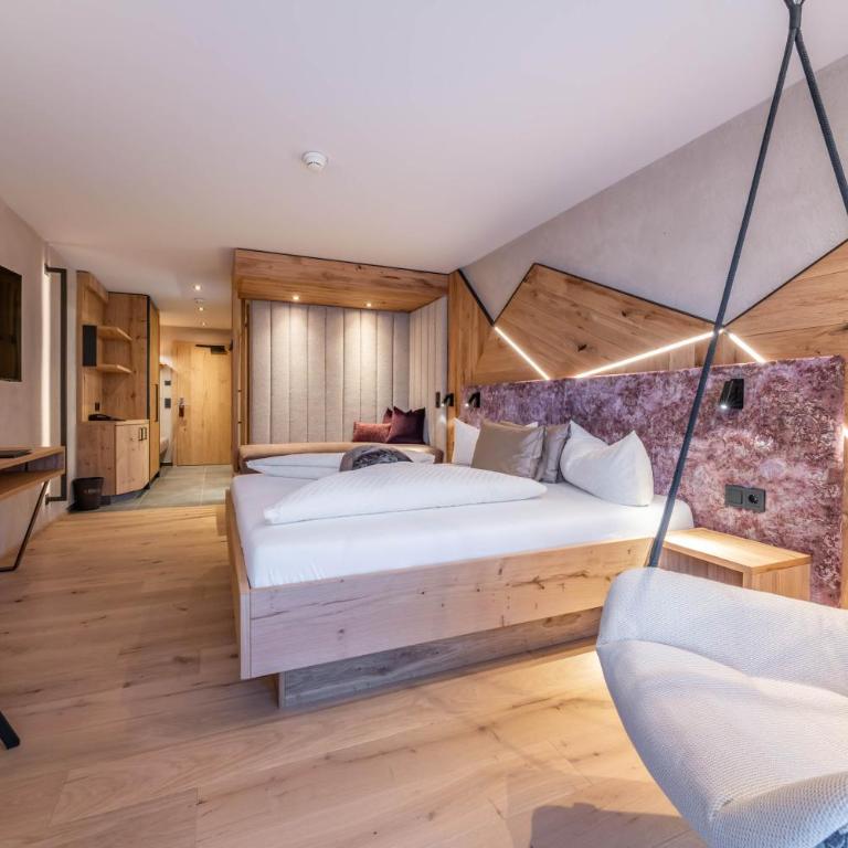 Hotel Rose - Deluxe Doppelzimmer mit Zustellbett - 4
