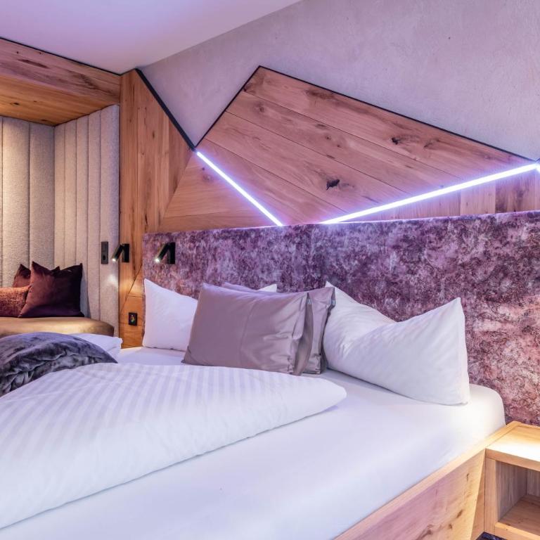 Hotel Rose - Deluxe Doppelzimmer mit Zustellbett - 14