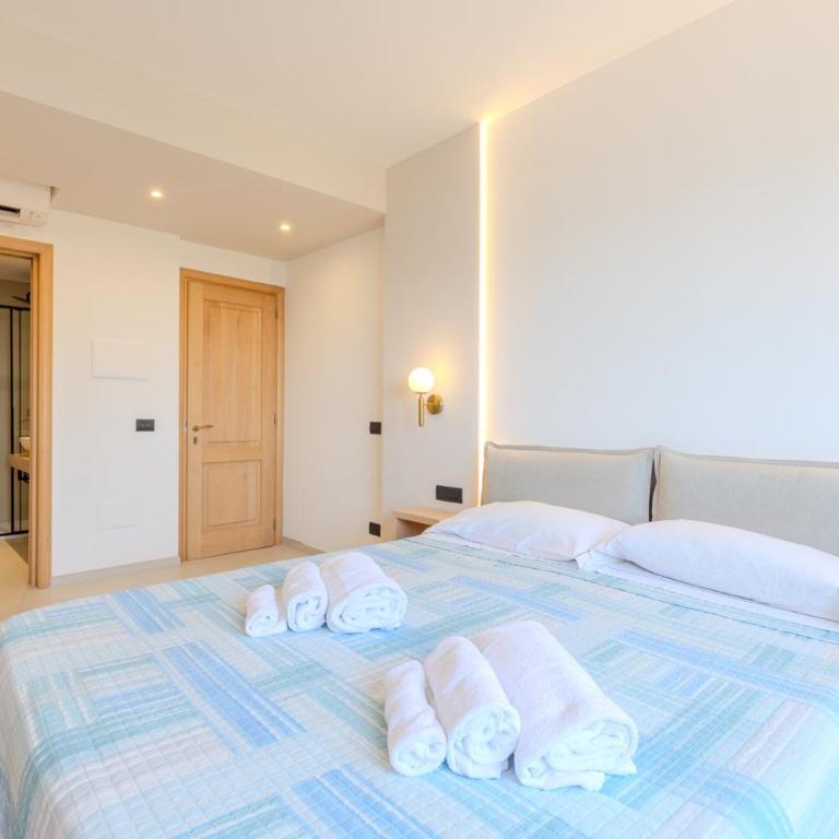 Antares Rooms and Suites - Camera Deluxe Matrimoniale con Vista Mare - 1