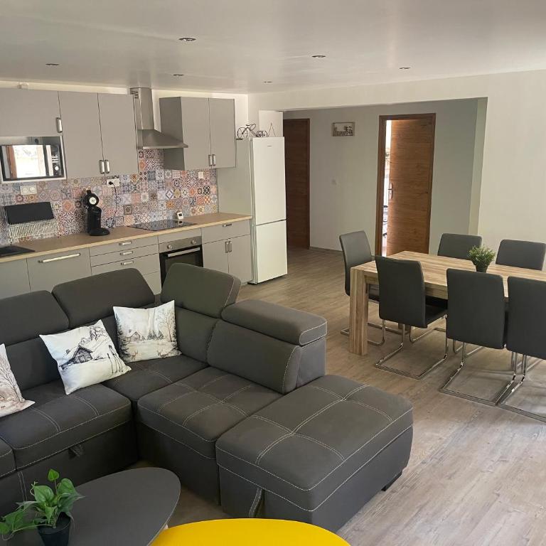 L'improbable, Spa, Netflix, Wifi, 500 m du centre historique - Appartement 3 Chambres - 1