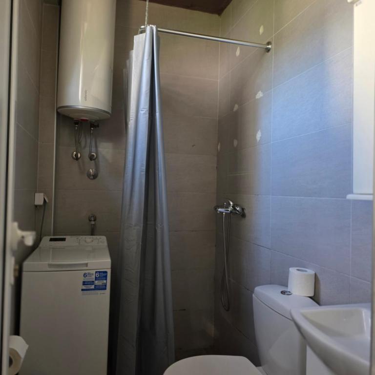 Bozovic Apartments I - Četvorokrevetna Soba sa Pogledom na Vrt - 13