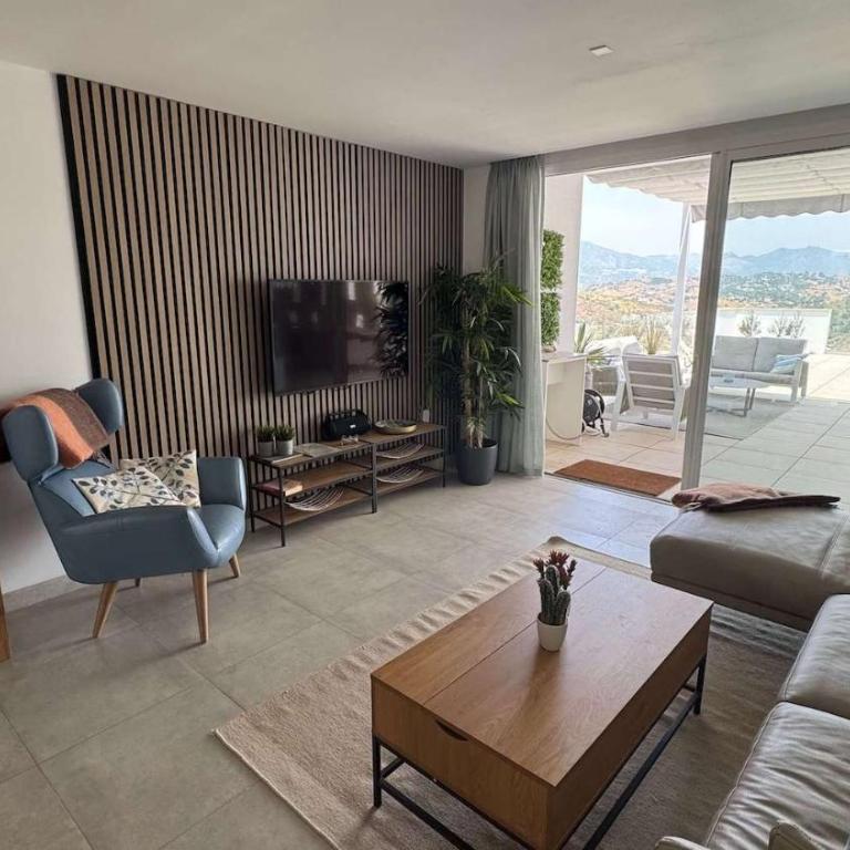 Luxury Secure Chic-Hideaway in La Cala de Mijas with Sun-Drenched Terrace, SPA & GYM - Apartamento de 3 dormitorios - 8
