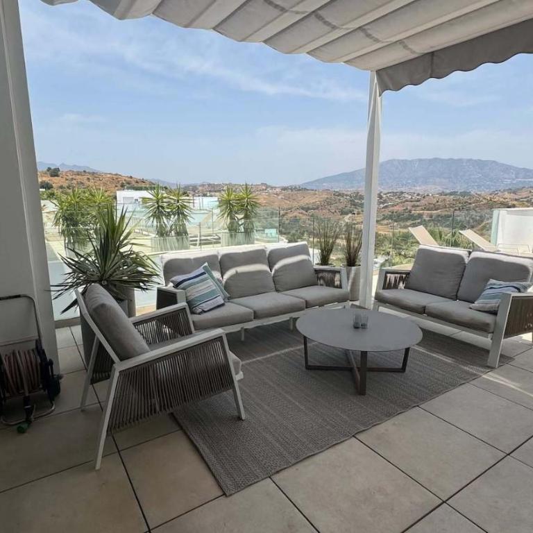 Luxury Secure Chic-Hideaway in La Cala de Mijas with Sun-Drenched Terrace, SPA & GYM - Apartamento de 3 dormitorios - 11