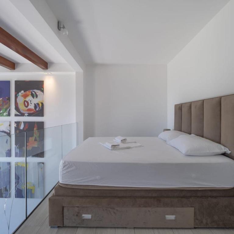 Calma Vista Villas with seasonal pool - Villa with Private Pool - 2