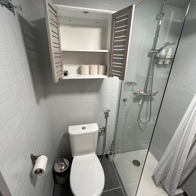 Studio climatisé avec terrasse ombragée dans maison au calme et dans la verdure - Apartment mit 1 Schlafzimmer - 34