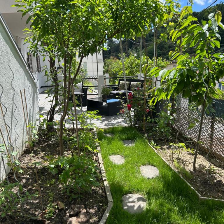 Studio climatisé avec terrasse ombragée dans maison au calme et dans la verdure - Apartment mit 1 Schlafzimmer - 39