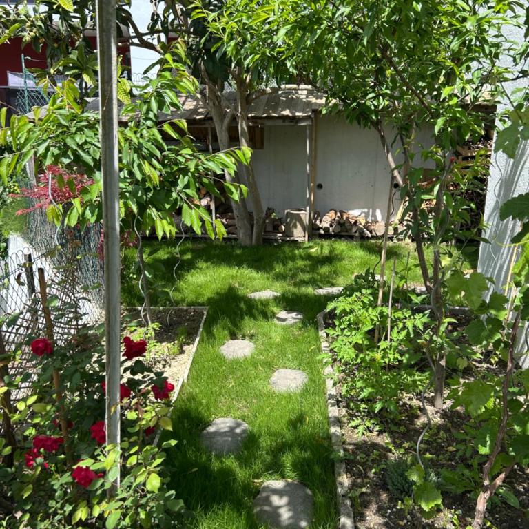 Studio climatisé avec terrasse ombragée dans maison au calme et dans la verdure - Apartment mit 1 Schlafzimmer - 40