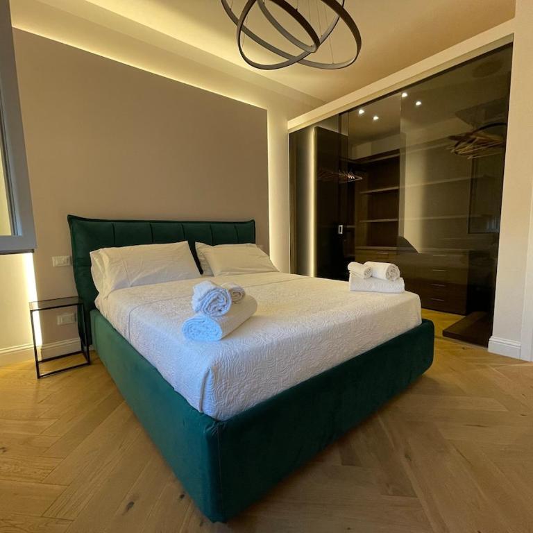 Attico di lusso elegante e moderno - Appartamento con 2 Camere da Letto e Terrazza - 4