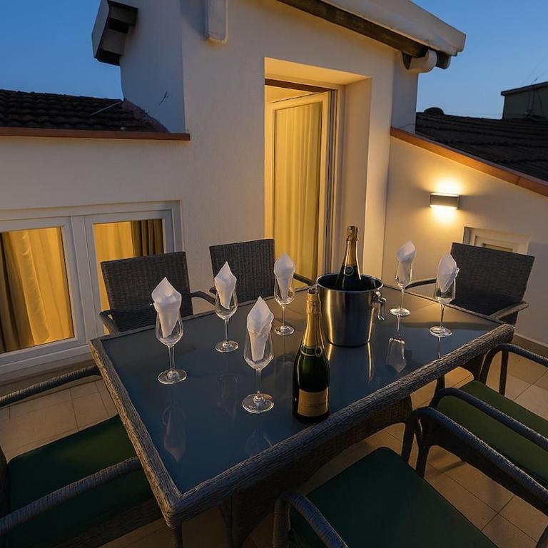 Attico di lusso elegante e moderno - Appartamento con 2 Camere da Letto e Terrazza - 21