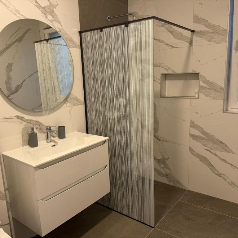 Villa Mirna - Two-Bedroom House - 30