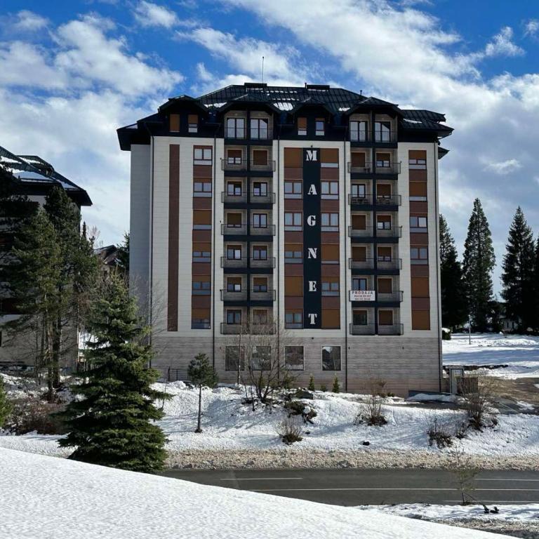 Omorika Lux - Two-Bedroom Apartment - 36