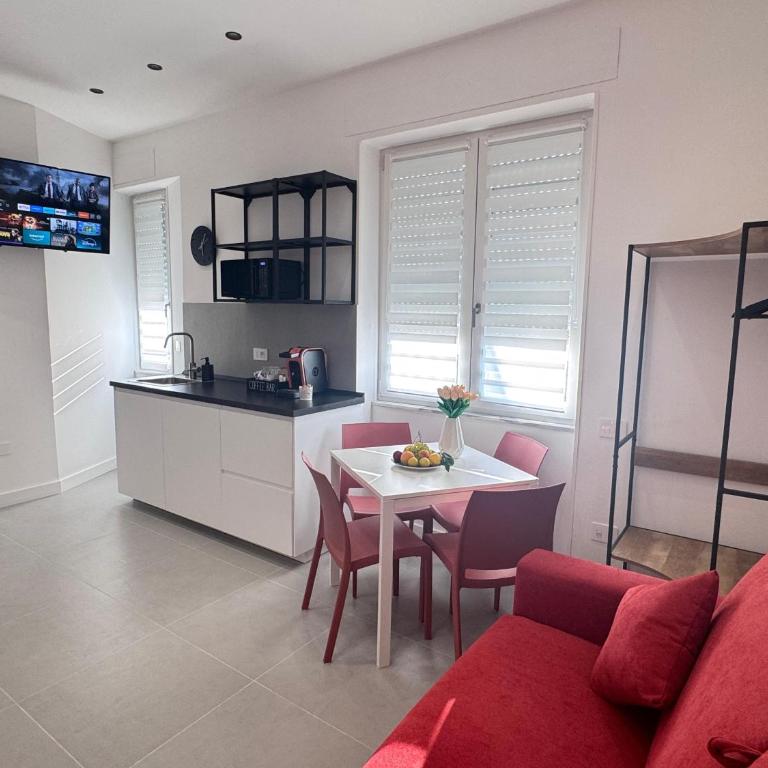 Meraviglia B&B - Salerno Centro Close to the Station and Pier - Camera Quadrupla - 3