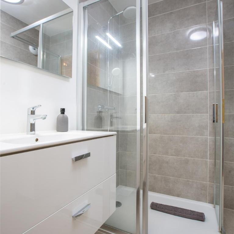Les 3 Sophie - Unwind France - Two-Bedroom Apartment - 8