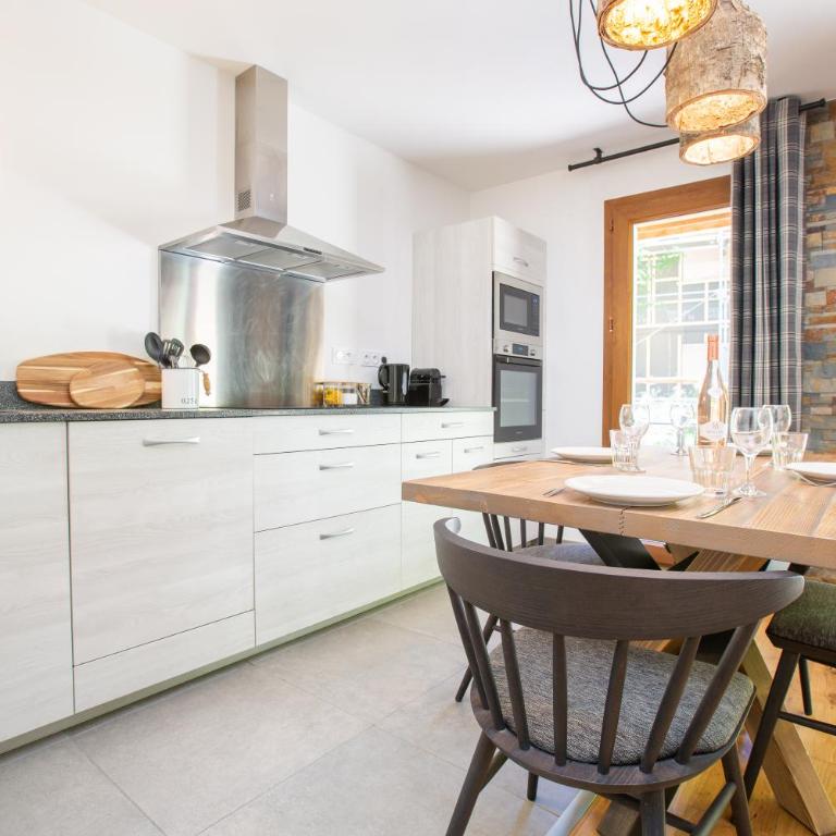 Les 3 Sophie - Unwind France - Two-Bedroom Apartment - 10
