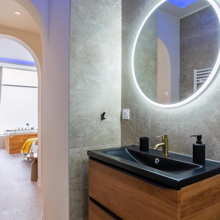 Suite jacuzzi & sauna - Centre - Strasbnb - Apartamento de 1 dormitorio - 12