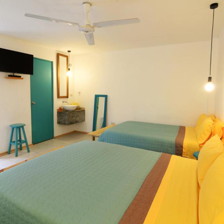 Kauhuhu Casa Hotel - Superior Double Room with Two Double Beds - 4