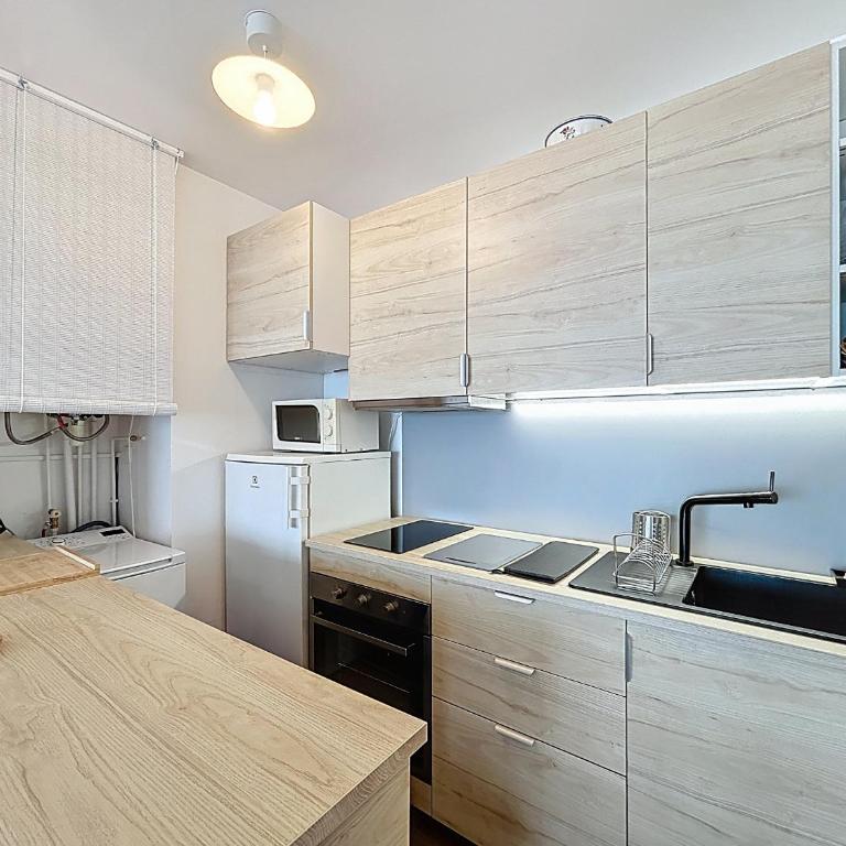 T2 à Carnon - 4 couchages - Proche plage et commerces - TV, Lave-linge, Lave-vaisselle, Parking - Appartement 1 Chambre - 7