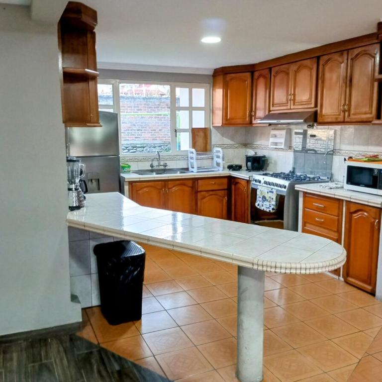 Casa amplia con espacio verde - Casa - 36