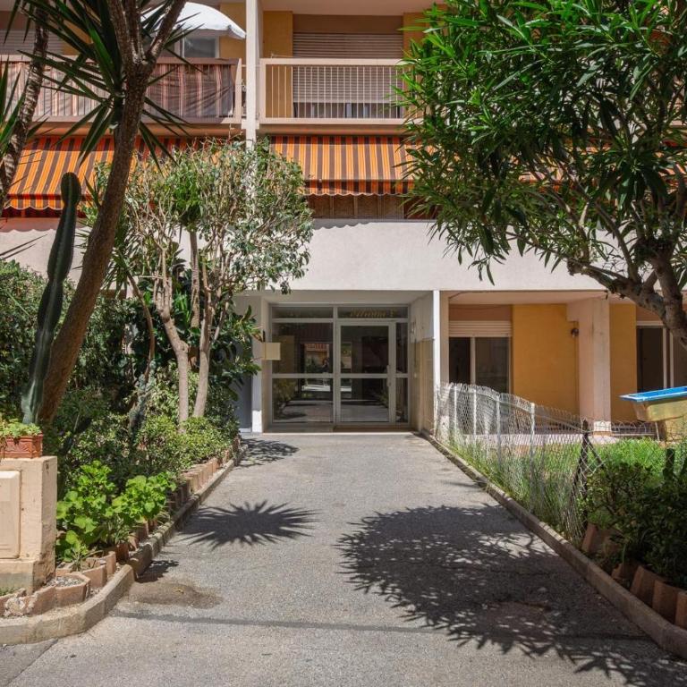 Bel appartement vue mer proche de la promenade des anglais - Apartamento de 2 dormitorios con terraza y vistas al mar - 8
