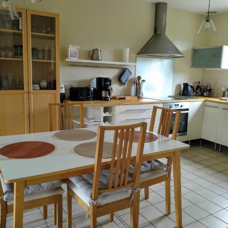 Belle et grande maison familiale à Cabourg, 7 pers et 1 bébé, proche Hippodrome - Maison 4 Chambres - 3
