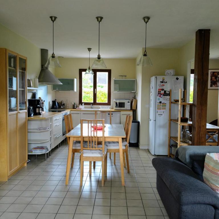 Belle et grande maison familiale à Cabourg, 7 pers et 1 bébé, proche Hippodrome - Maison 4 Chambres - 28