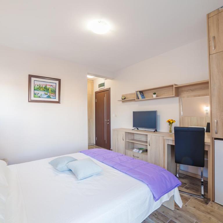 Milara Apartments - Dvokrevetna Soba sa Bračnim Krevetom i Terasom - 4