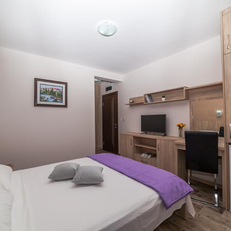 Milara Apartments - Dvokrevetna Soba sa Bračnim Krevetom i Terasom - 12