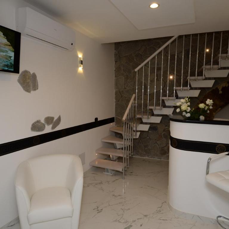 Il Casanova - Deluxe Double Room with Balcony - 8