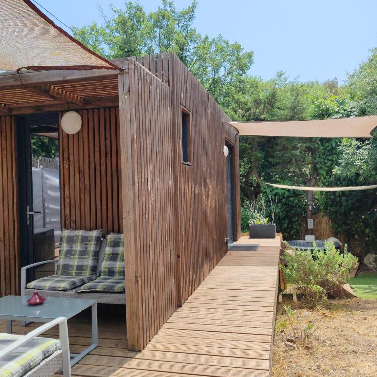 Joli studio climatisé avec jacuzzi privé et entrée indépendante - Apartment mit 1 Schlafzimmer - 8