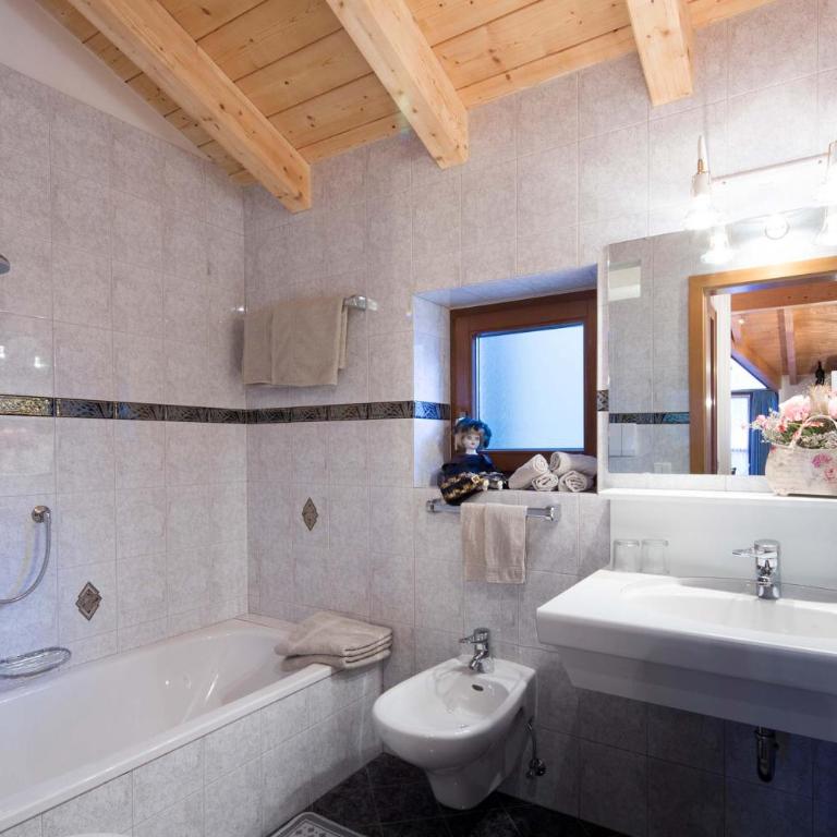 Alpin Apartments Colfosco - Appartement Confort 3 Chambres - 5