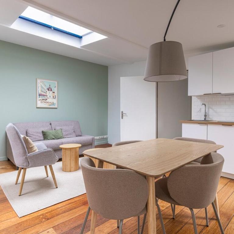 Gambetta 4 Comfortable apartment Bordeaux Center - Two-Bedroom Apartment - 3