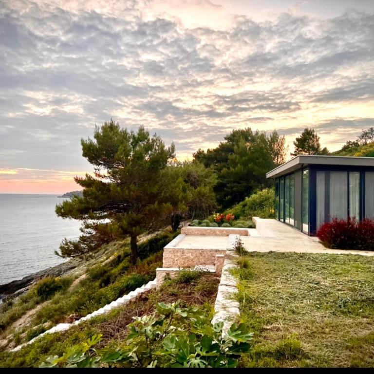 Cottage REE - One-Bedroom Apartment - 24