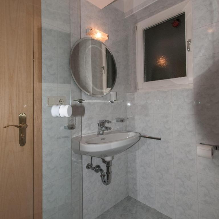 Villa Haunold - Estudio - Planta Baja - 6