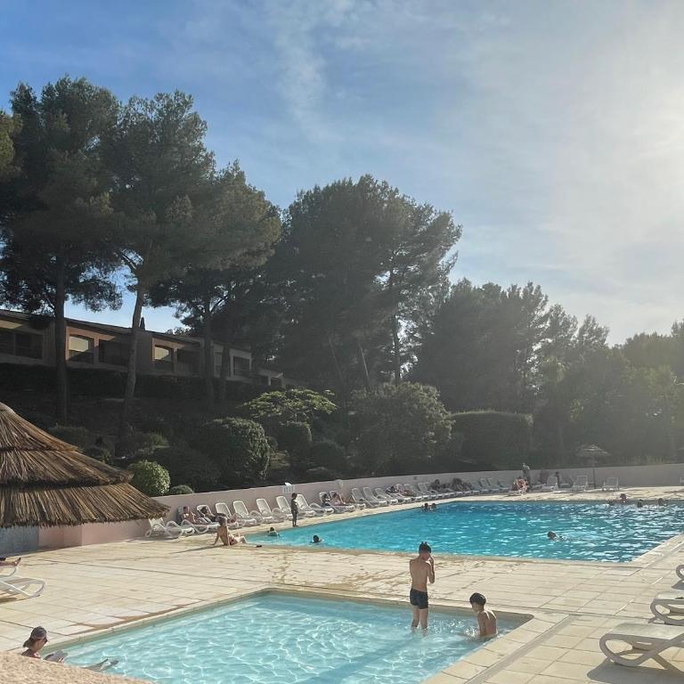 MIGNON LOGEMENT DE VACANCES CLIMATISE AVEC PISCINE et PLAGE A 6MN A PIED - Apartment mit 1 Schlafzimmer - 1