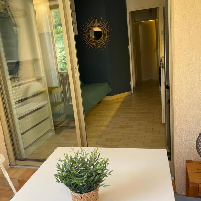 MIGNON LOGEMENT DE VACANCES CLIMATISE AVEC PISCINE et PLAGE A 6MN A PIED - Apartment mit 1 Schlafzimmer - 7