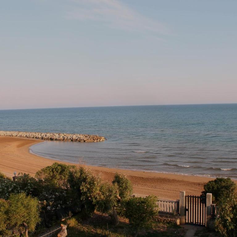 Villa Eva B - Villa - Beach Front - 16