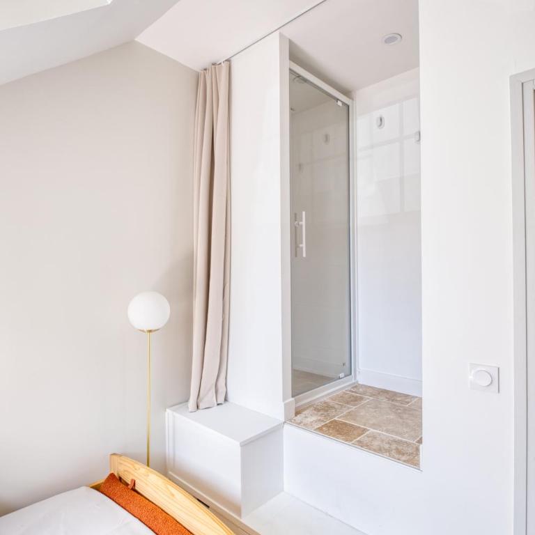 Maison cosy rénovée, tout à pied, plage et gare - Two-Bedroom House - 19