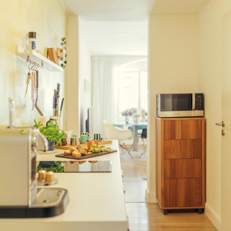 Feriendomizil "Zum Grauen Wolf" - Exklusive Ferienwohnungen im Herzen der Insel Lindau - Two-Bedroom Apartment - 9