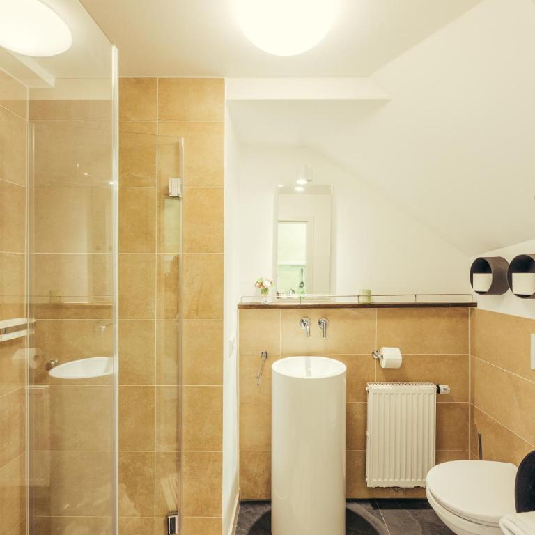 Feriendomizil "Zum Grauen Wolf" - Exklusive Ferienwohnungen im Herzen der Insel Lindau - Two-Bedroom Apartment - 13