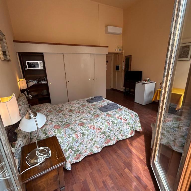 Bed and Breakfast Querini San Marco - Camera Matrimoniale Deluxe con Balcone - 14