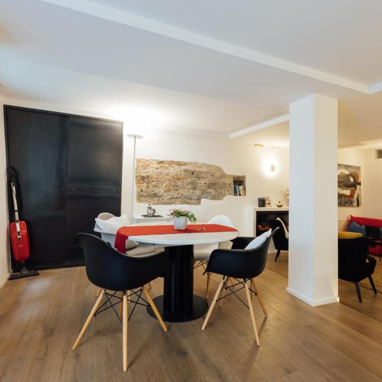 Feriendomizil "Zum Grauen Wolf" - Exklusive Ferienwohnungen im Herzen der Insel Lindau - Two-Bedroom Apartment - 11