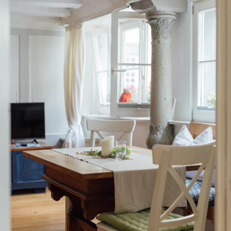 Feriendomizil "Zum Grauen Wolf" - Exklusive Ferienwohnungen im Herzen der Insel Lindau - One-Bedroom Apartment - 8
