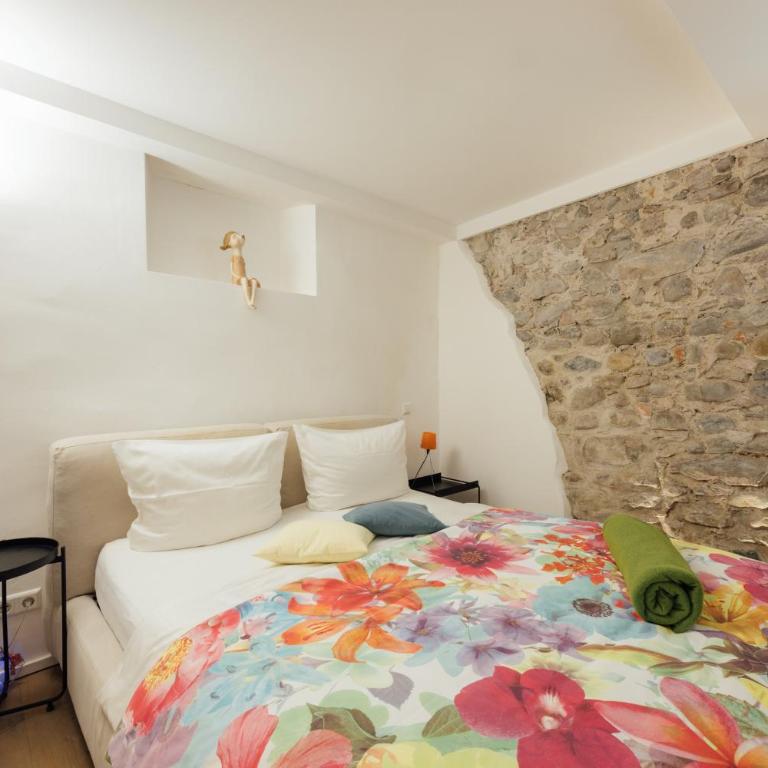 Feriendomizil "Zum Grauen Wolf" - Exklusive Ferienwohnungen im Herzen der Insel Lindau - Two-Bedroom Apartment - 14