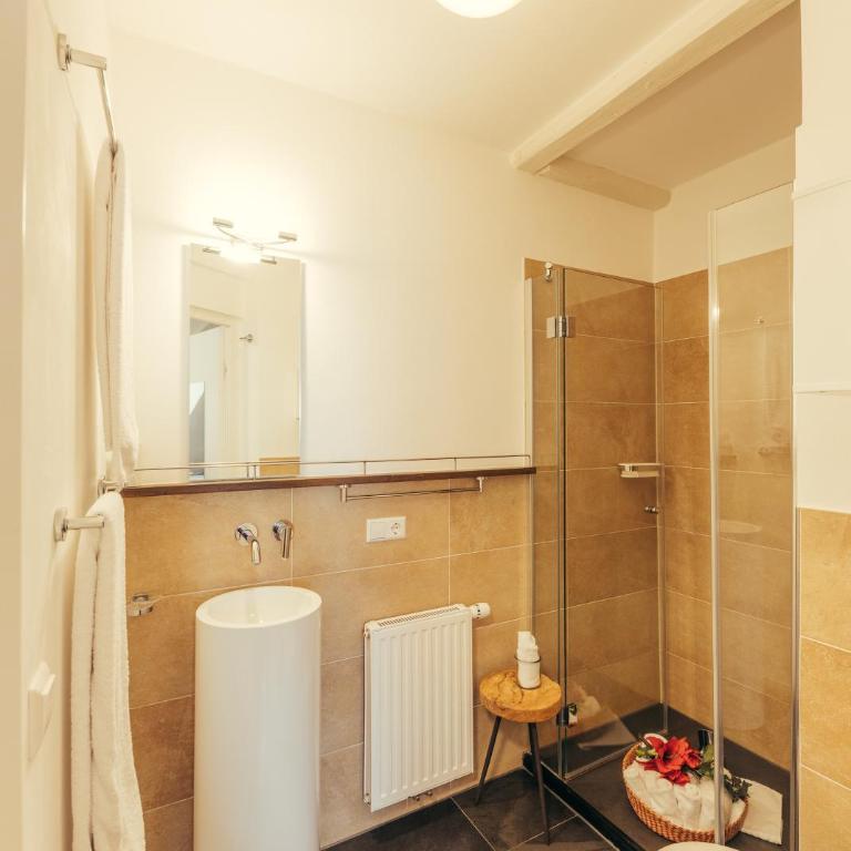 Feriendomizil "Zum Grauen Wolf" - Exklusive Ferienwohnungen im Herzen der Insel Lindau - One-Bedroom Loft Apartment with Balcony - 8