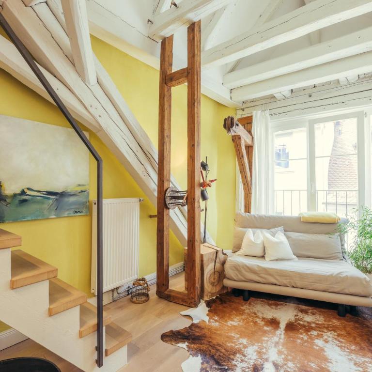 Feriendomizil "Zum Grauen Wolf" - Exklusive Ferienwohnungen im Herzen der Insel Lindau - One-Bedroom Loft Apartment with Balcony - 2