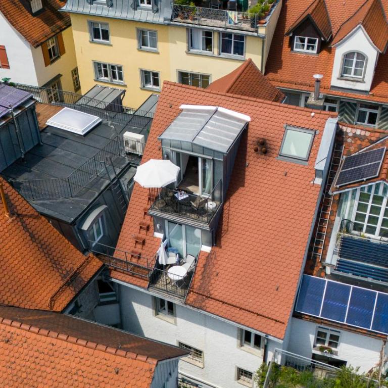 Feriendomizil "Zum Grauen Wolf" - Exklusive Ferienwohnungen im Herzen der Insel Lindau - One-Bedroom Loft Apartment with Balcony - 15