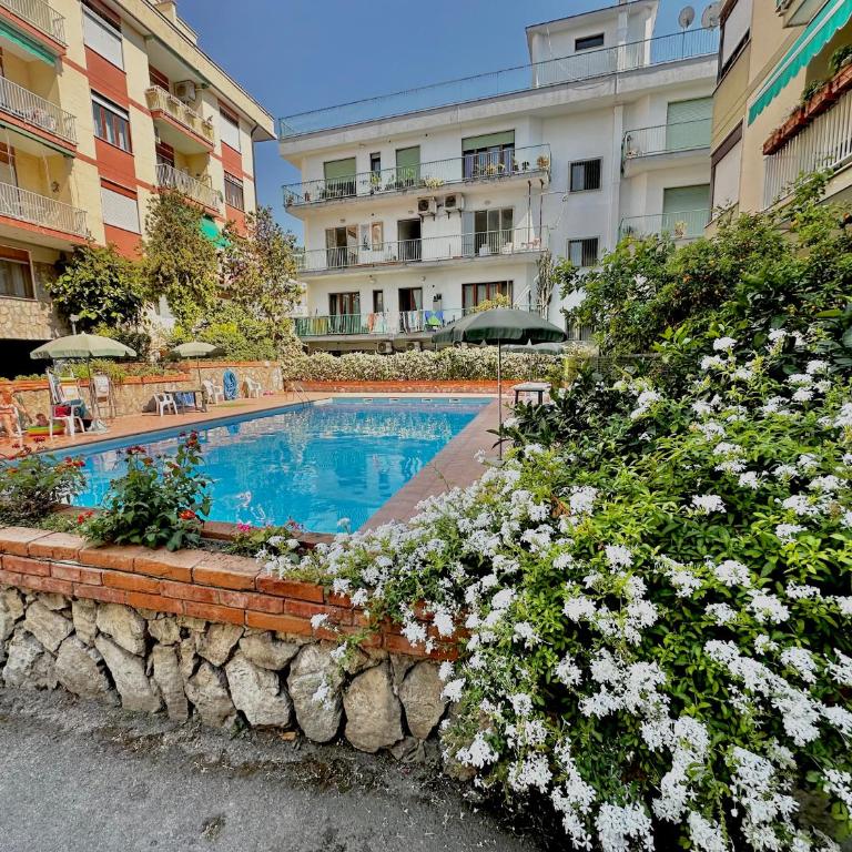 Large family appartament with pool - Appartamento con 3 Camere da Letto - 5